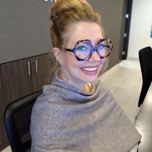 Meet your Posher, Pamela